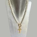 Designerkette mit matt schimmernden Wachperlen & Ankh Kreuz